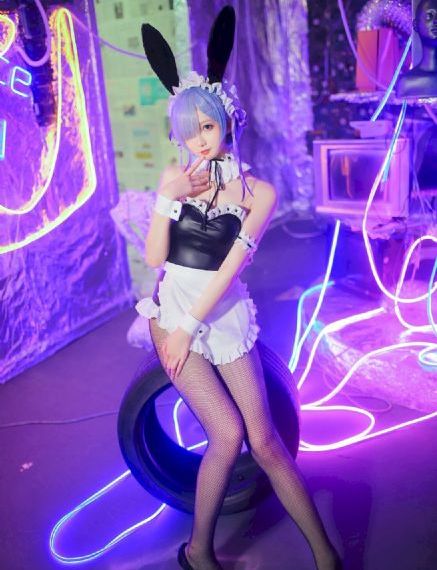 黑人巨茎大战俄罗斯白人美女_超清免费观看视频