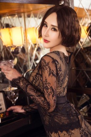 小女孩把东西塞进口袋_国产剧日韩免费观看